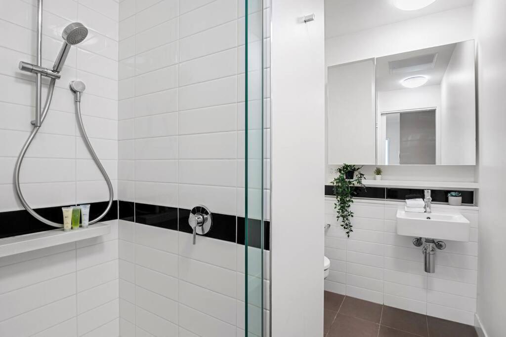 Breathtaking View - 2br In Cbd W Gym Melbourne